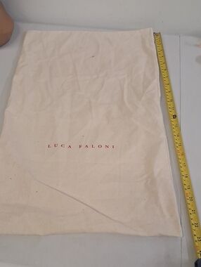 Luca Faloni Women's Dust Bag - Cream Protective Cover